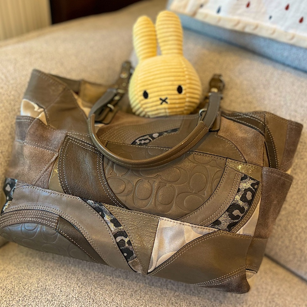 Coach Puzzle Handbag Chic & Versitile